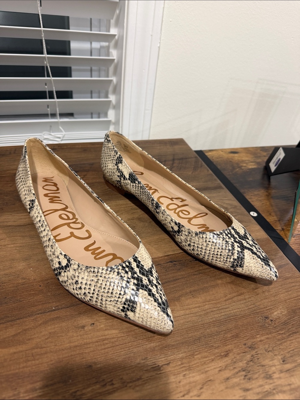 Sam Edelman Snake-Print Pointed Toe Flats in Beige and Black Sally size 8.5
